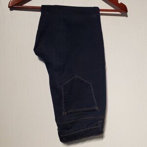 KENSIE of Egypt - Womens Jeans - Size 10/30 - Mint Condition.